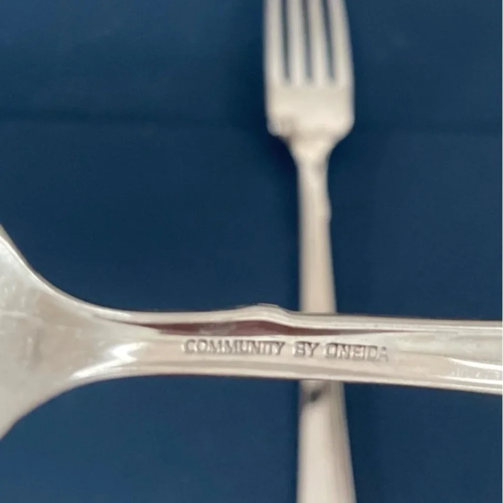 Vintage Oneida Community Era Pattern Dinner Forks Set of 2 Silverplate Art Deco